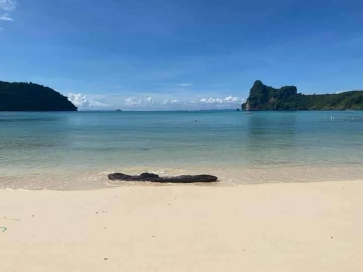 Dalum Beachhouse Phi Phi-eilanden Buitenkant foto