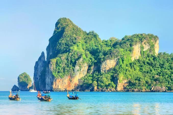 Dalum Beachhouse Phi Phi-eilanden Buitenkant foto